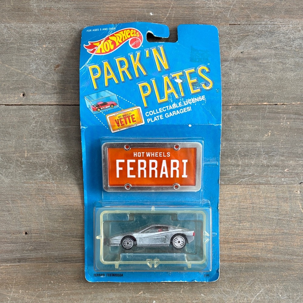 Vintage 1988 Mattel Hot Wheels Park ‘n Plates Ferrari